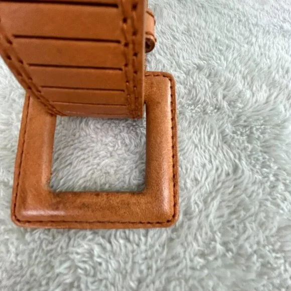 First Issue Womens Tan Reticulated Leather Belt Size Small 30" Adjusts Snake - Picture 7 of 7